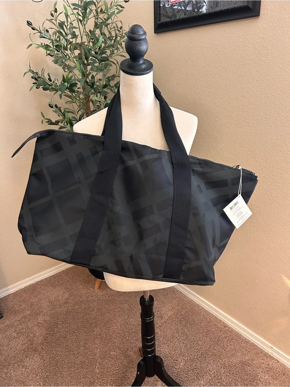 Burberry Fragrance Bag Black Plaid Reversible Weekend XL Tote New - Picture 2 of 9